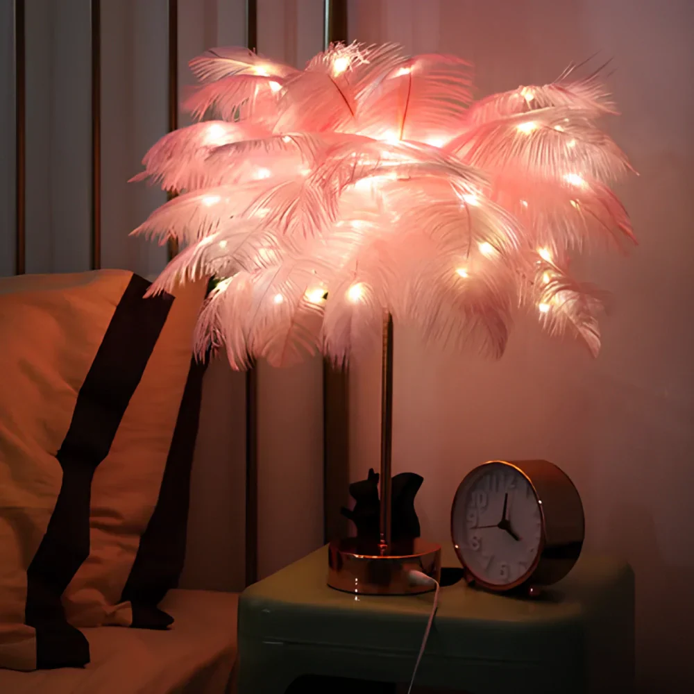 Aurora Feather-lampe – Elegant mykt lys for hjem og dekor