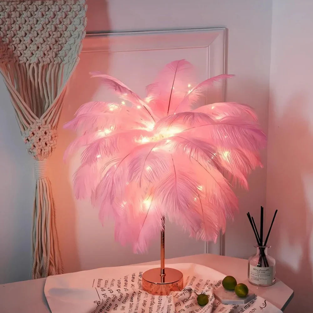 Aurora Feather-lampe – Elegant mykt lys for hjem og dekor