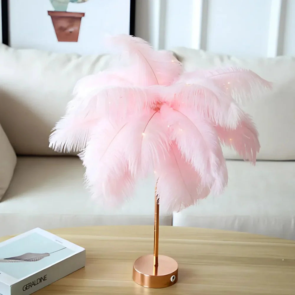 Aurora Feather-lampe – Elegant mykt lys for hjem og dekor