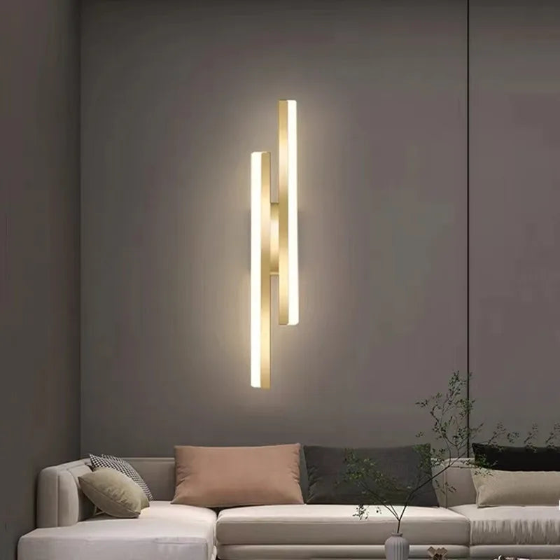 LumiGlow Moderne LED Vegglampe: Elegant Minimalistisk Lampe for Korridorer og Stuer