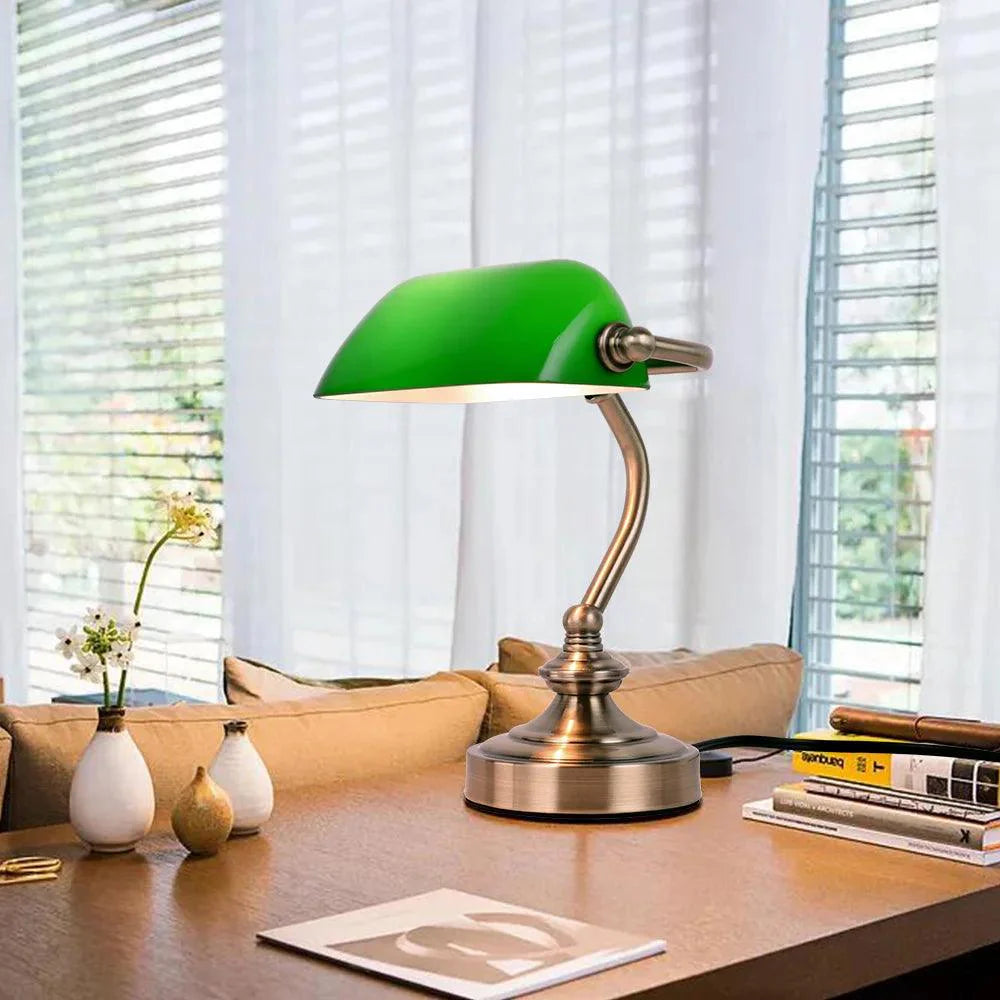 RetroLite NostalGlow Mini Skrivebordslampe – Vintage Metall- og Glassdesign