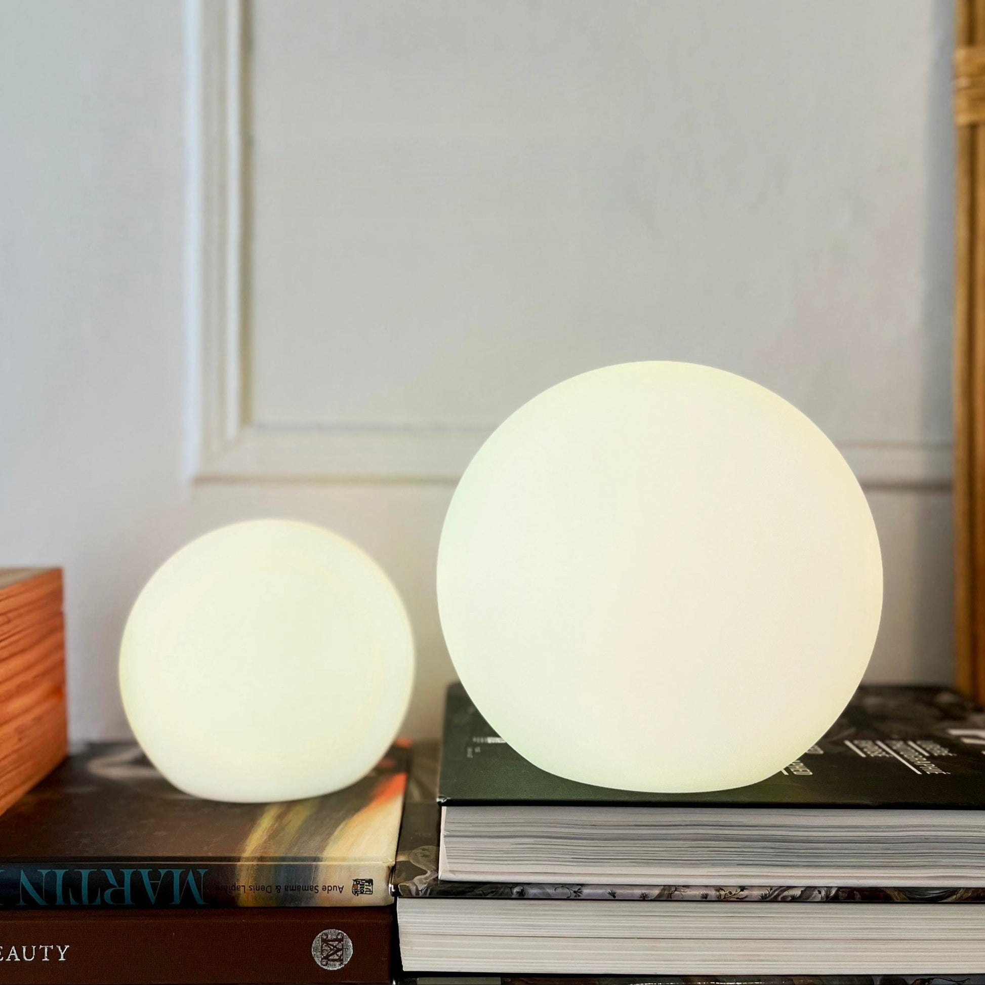 Moon trådløs LED bordlampe med oppladbare batterier - Endelig salg