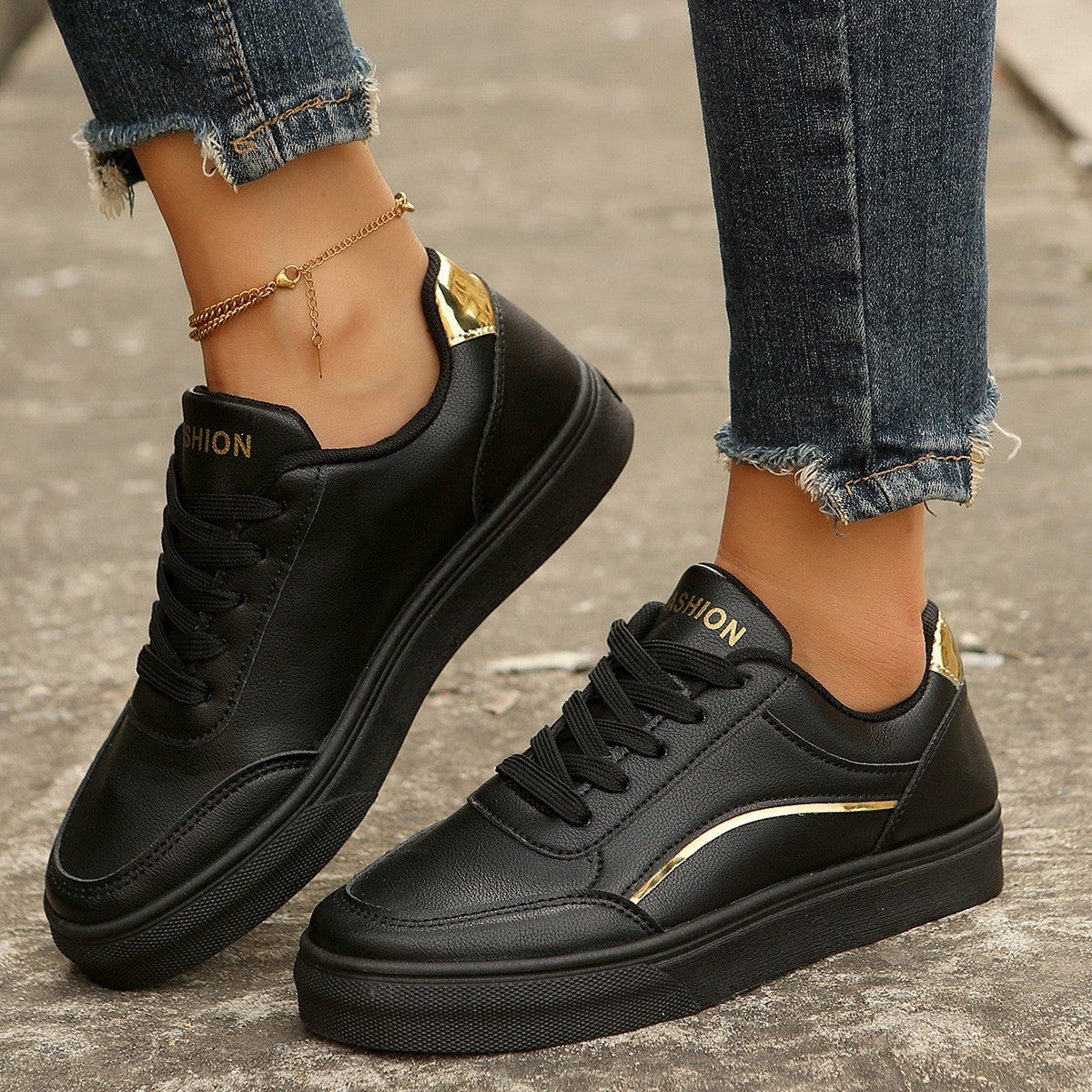 SNEAKERS NOIRES CHIC & TENDANCE