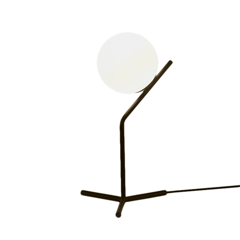 Weißer Glasschirm Globus Schreibtischlampe Modernismus 1 Licht Schlafzimmer Schreibtischbeleuchtung