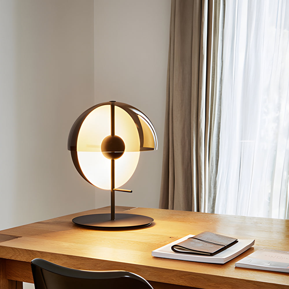 Theia - Tischlampe mit vertikaler Halbkugel und horizontalem Rauchglasschirm