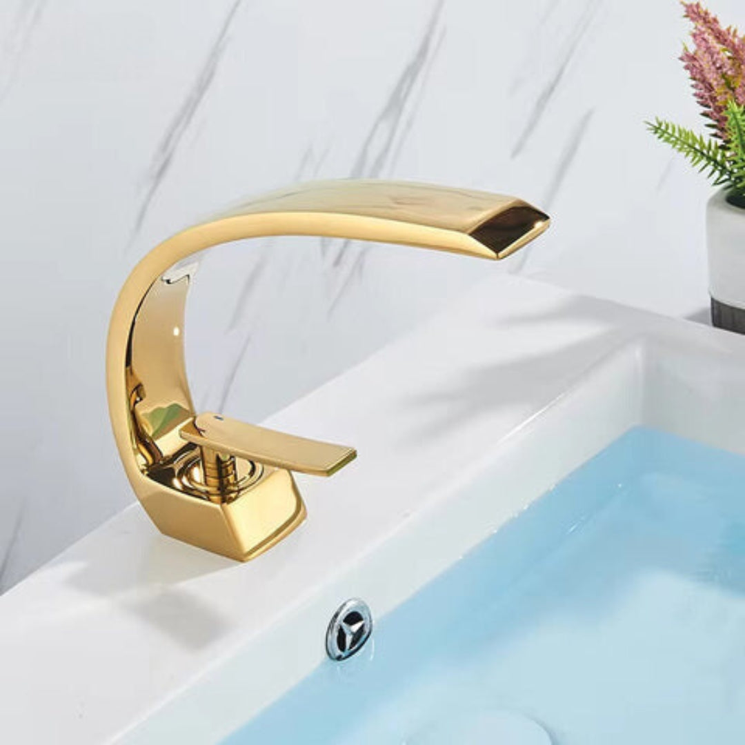 Aquatap - Robinet élégant avec un écoulement d'eau fluide