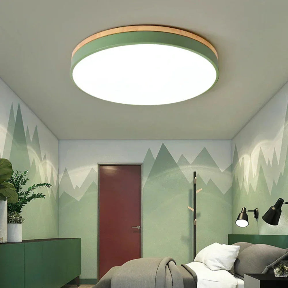 Taklampe laget av naturlig tre - Nordisk minimalistisk design