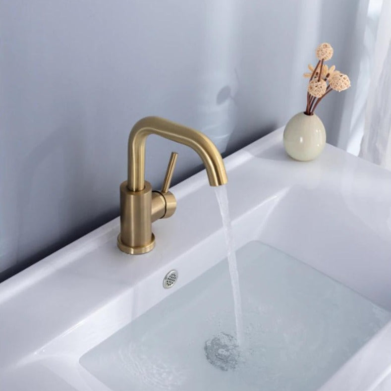 Classic Brass Single Handle Bathroom Faucet