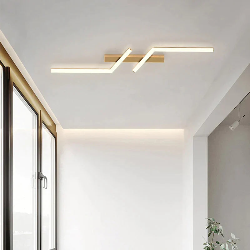 SleekGlow - ضوء سقفي مع مصباح خط LED