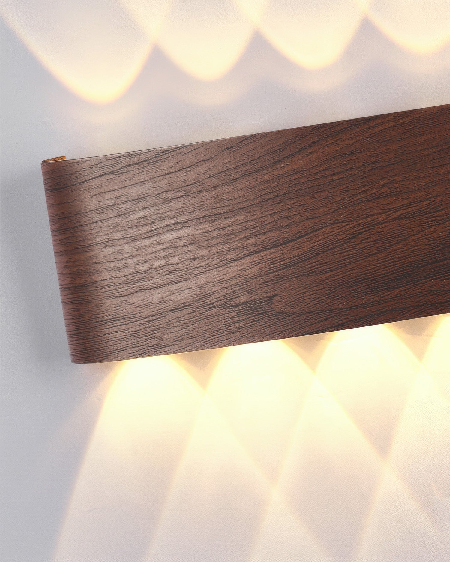 Lumina Woodgrain LED-Wandleuchte