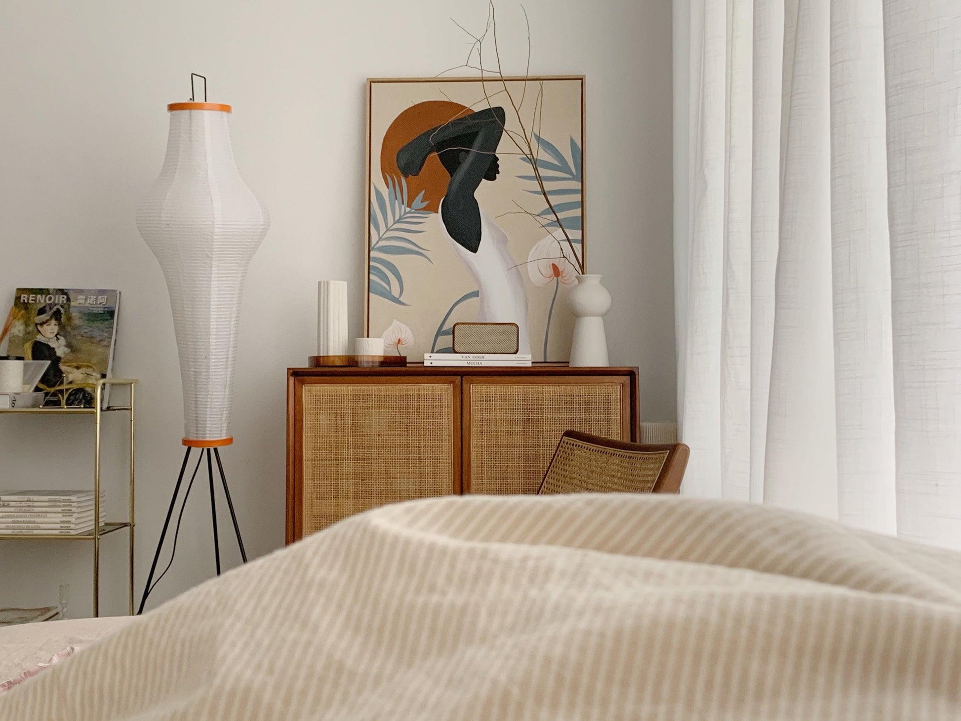 Hikaru – Rice Paper Floor Lamp