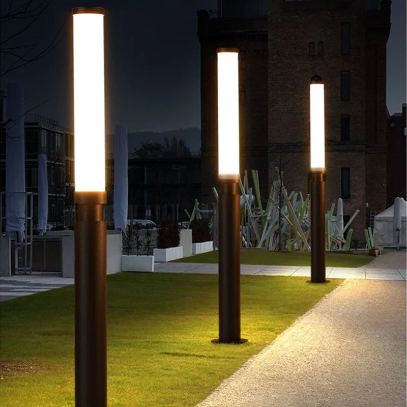 Lampe sur pied étanche en bois
