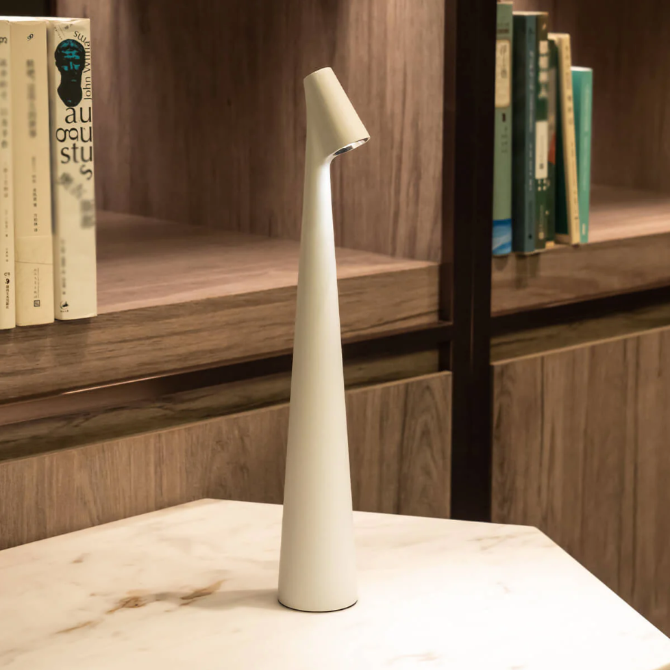 Nordische minimalistische Design-Tischlampe | Kabellos | LED | Leselampe | Esslampe