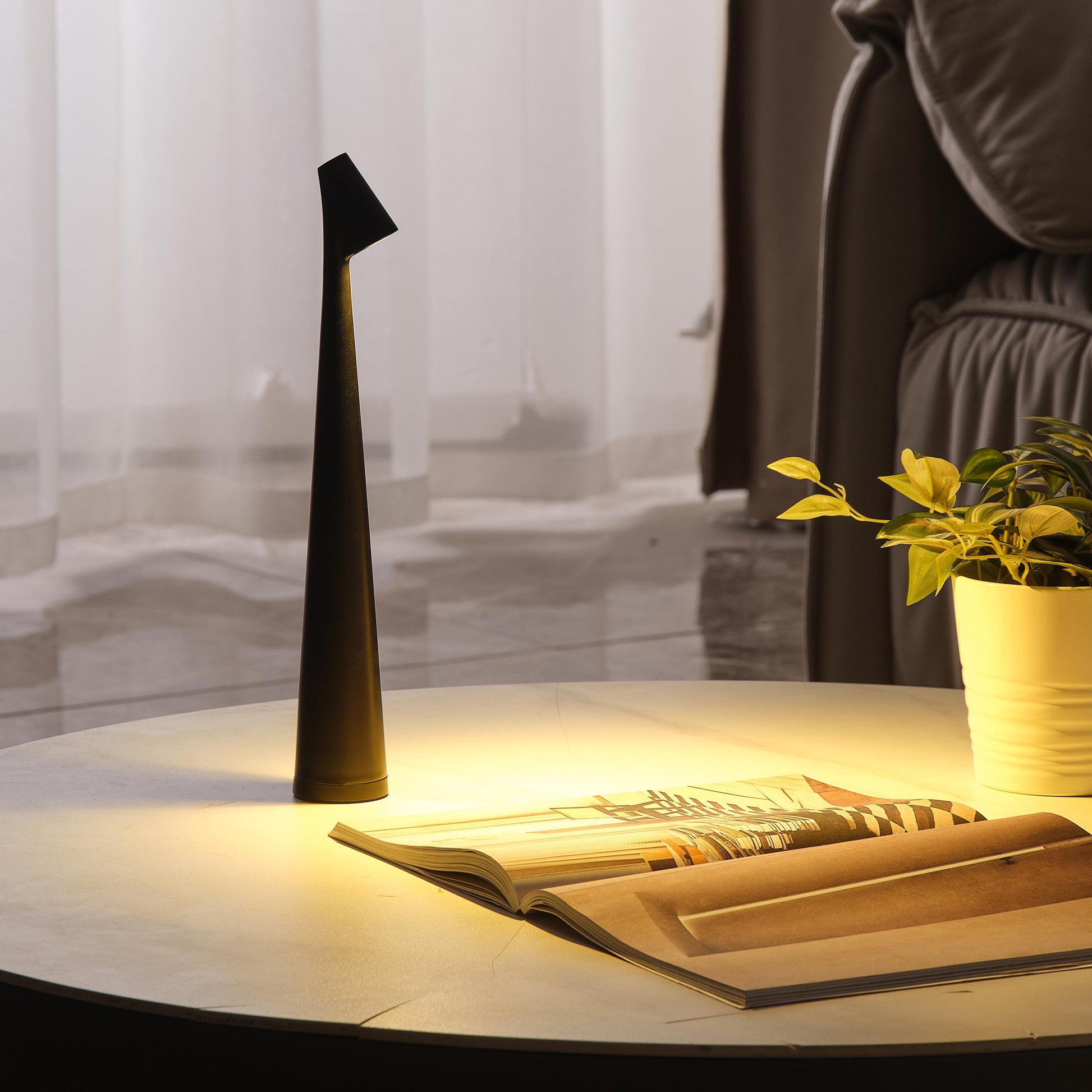 Nordische minimalistische Design-Tischlampe | Kabellos | LED | Leselampe | Esslampe