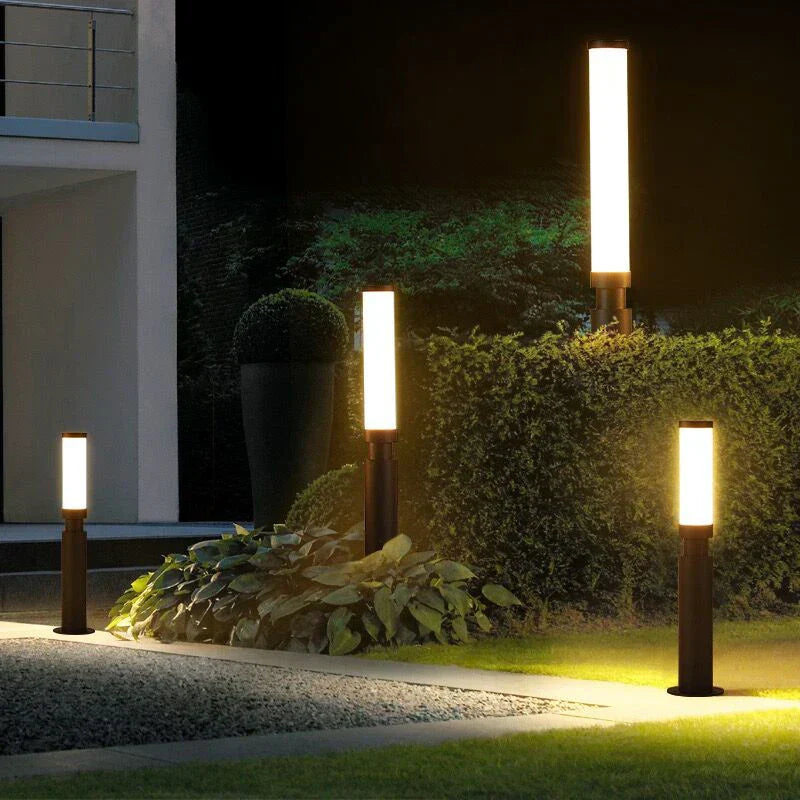 Lampe sur pied étanche en bois