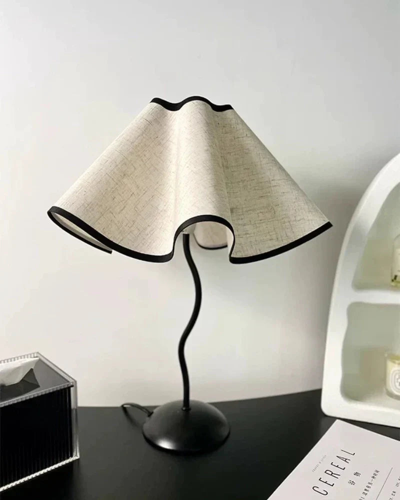Vågig Bordslampa