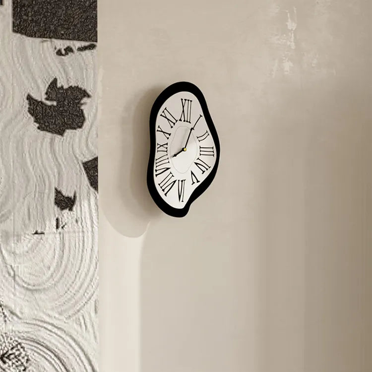 Horloge murale décorative surréaliste moderne │ Horloge décorative Salvador Garden avec chiffres romains Dali
