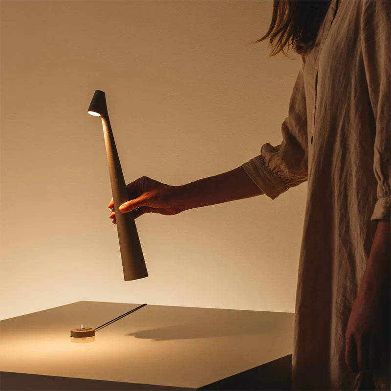 Nordische minimalistische Design-Tischlampe kabellos