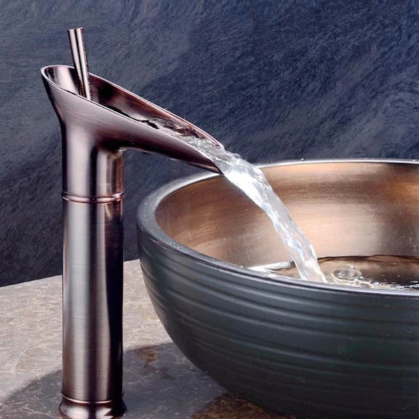 Robinet de lavabo de salle de bain antique style cascade