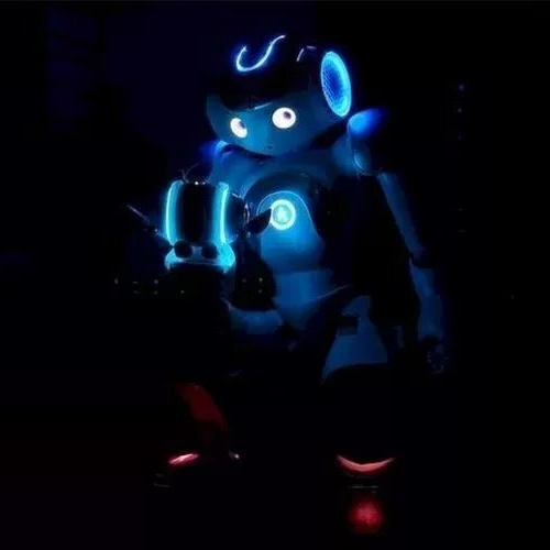 High-Tech Künstliche Intelligenz Roboter – Fortschrittlicher humanoider Begleiter