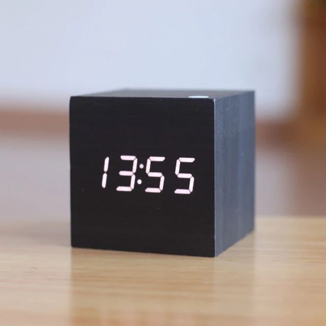 Horloge de table numérique Cube
