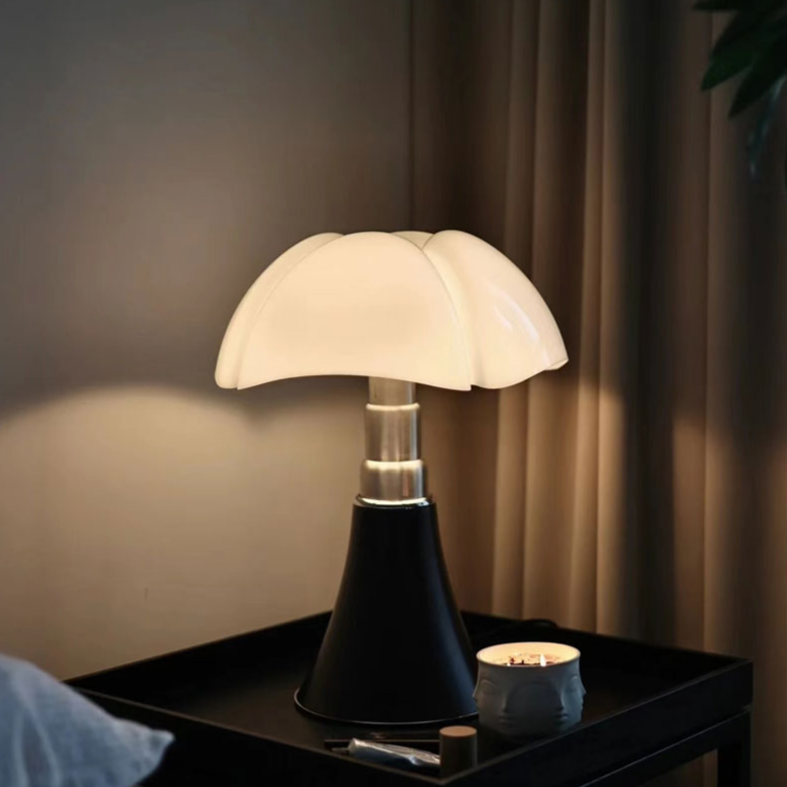 ClassicGlow – Elegant Retro-Inspired LED Lamp | 10W Lippu Chip | Warm Ambient Lighting